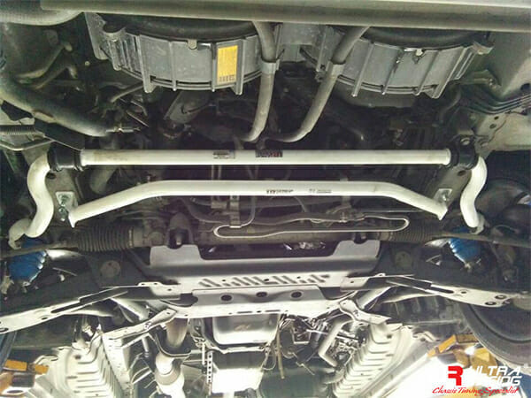 Ultra Racing Rear Anti Roll Bar AR20-1545