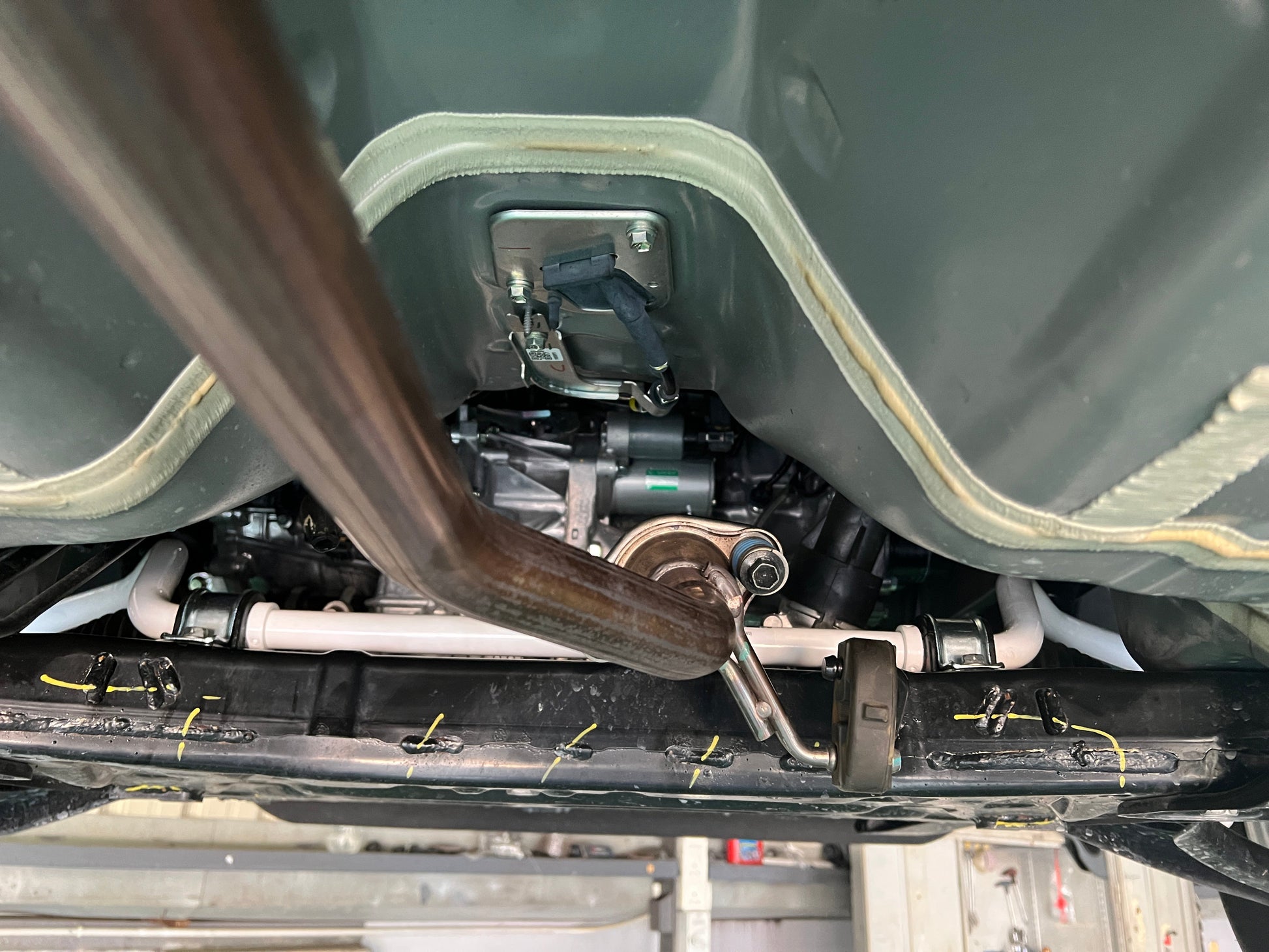 Ultra Racing 3-Point Fender Brace (UR-FD3-715P)