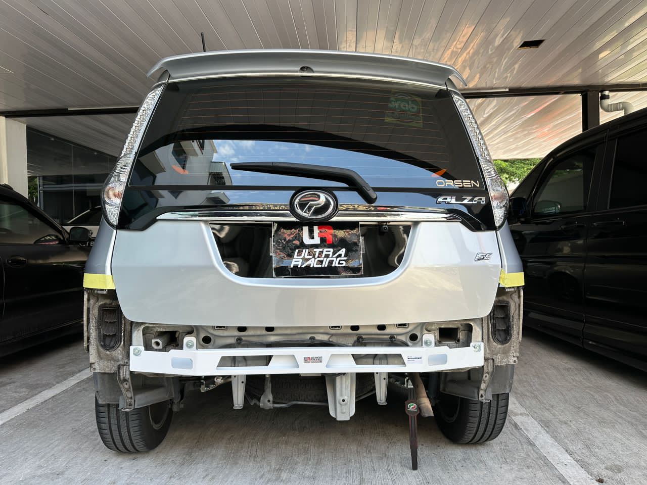 Ultra Racing 3-Point Fender Brace (UR-FD3-715P)