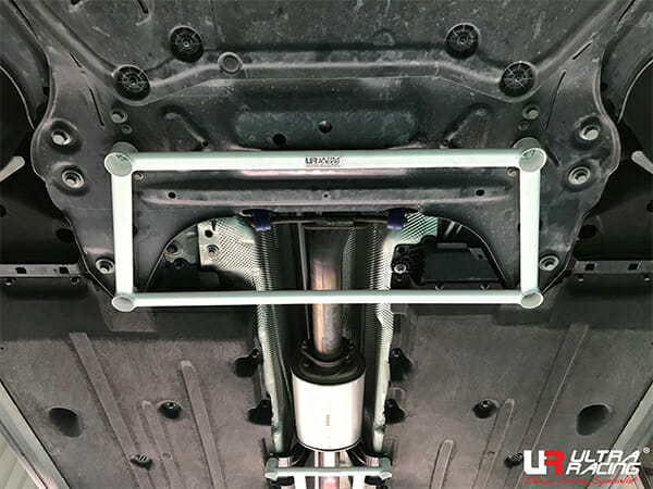 Ultra Racing 3-Point Fender Brace (UR-FD3-715P)