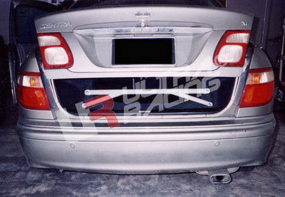 Ultra Racing 3-Point Fender Brace (UR-FD3-715P)