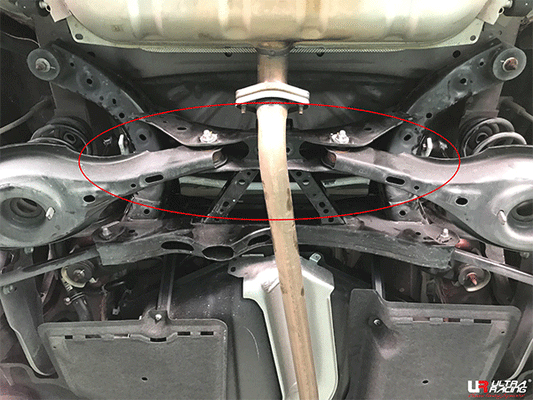 Ultra Racing 3-Point Fender Brace (UR-FD3-715P)
