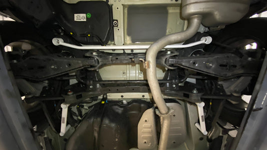 Ultra Racing Rear Anti Roll Bar AR20-560