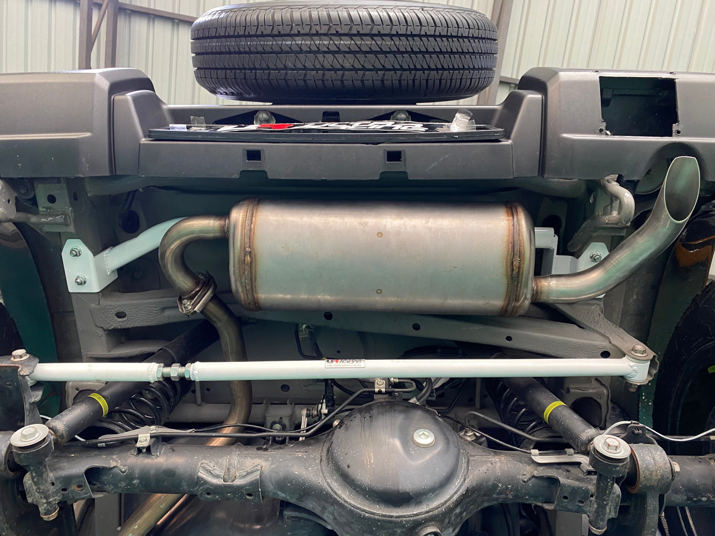 Ultra Racing 3-Point Fender Brace (UR-FD3-715P)