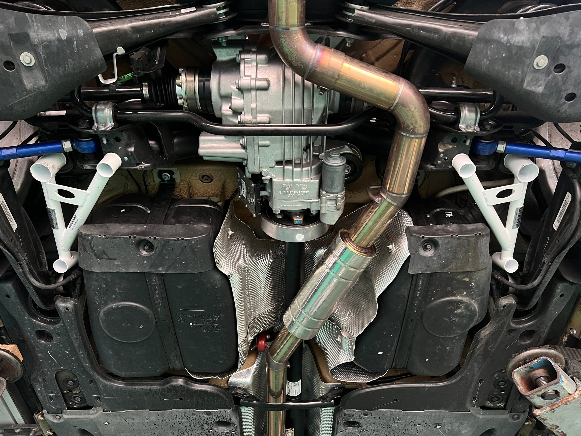 Ultra Racing Rear Anti Roll Bar AR20-516